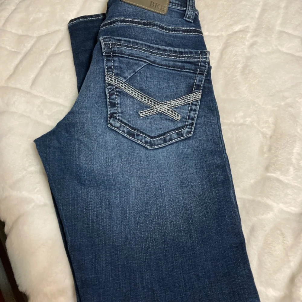 Buckle jeans - Picture 2 of 3